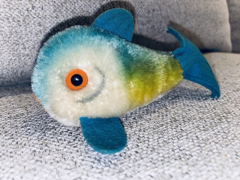 Steiff 1960’s “Flossy” Mohair Fish with Fin Button 5” Long Blue & Yellow Germany